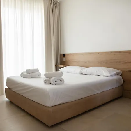 Montedarena 3* Pulsano